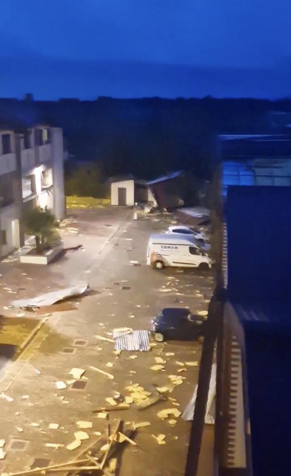 Italia, împărțită între furtuni și caniculă. În Sardinia au fost 48,2 grade Celsius, un record european pentru luna iulie 848554