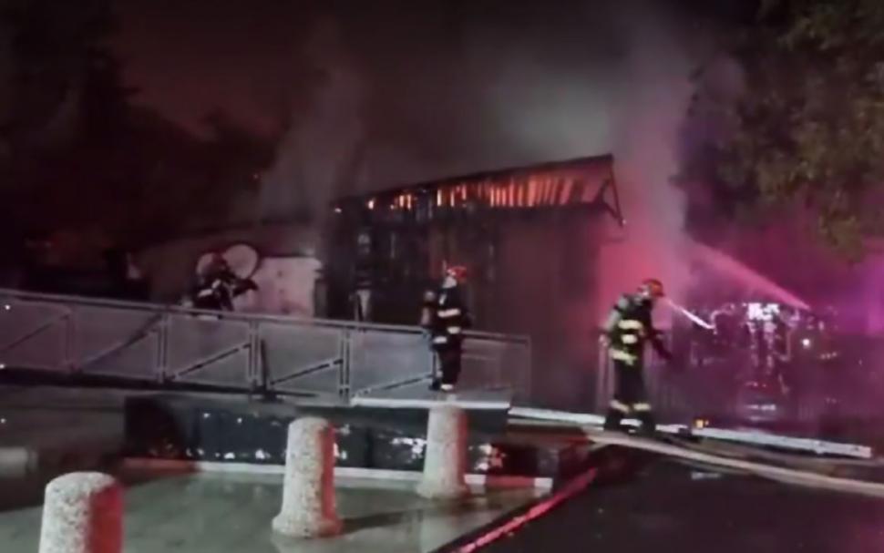 Incendiu puternic în sectorul 5 din Bucureşti. Intervenţie de urgență a pompierilor  848995