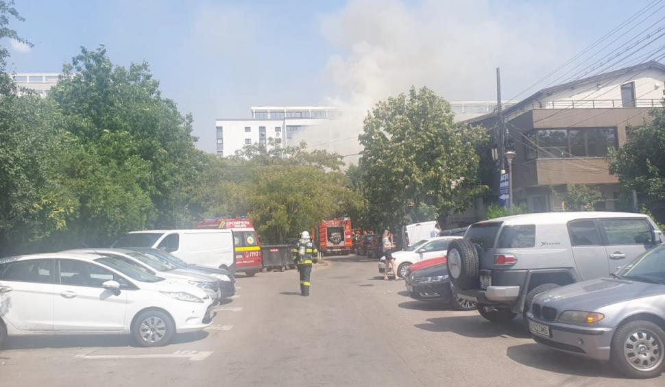 Incendiu în Sectorul 3 din București! 16 case au fost avariate grav de flăcări 848887