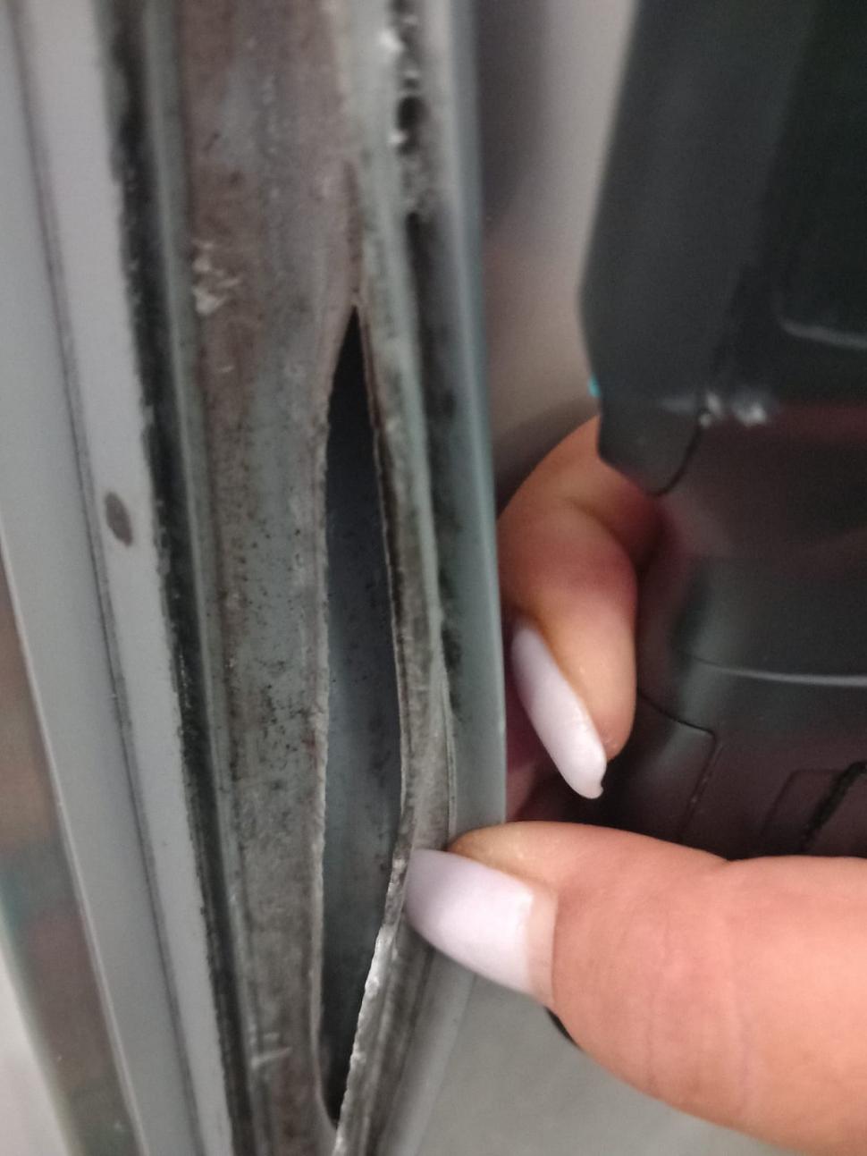 Mizerie, rugină și fructe stricate, la firma care asigura mâncarea pacienților în spitalele din Constanța. Activitatea a fost oprită de inspectori 848760