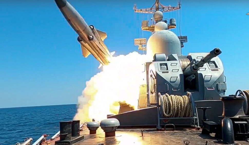 "Rusia se pregăteşte să atace nave civile în Marea Neagră!" | Avertismentul premierului britanic