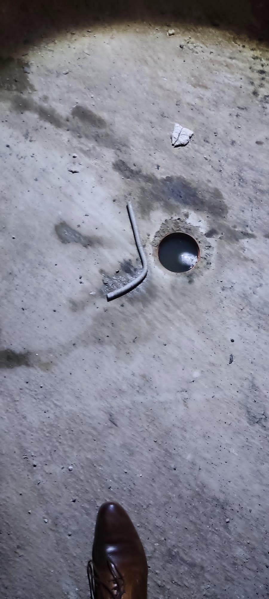 Oameni nemâncaţi şi neîngrijiţi, închişi la subsolul unui azil din Mureş. Primele imagini de la faţa locului 849216