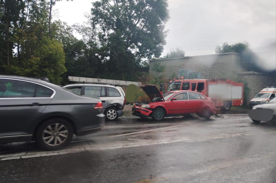 Blocaj în trafic la ieșire din Otopeni, după un accident cu patru mașini pe DN1 849119