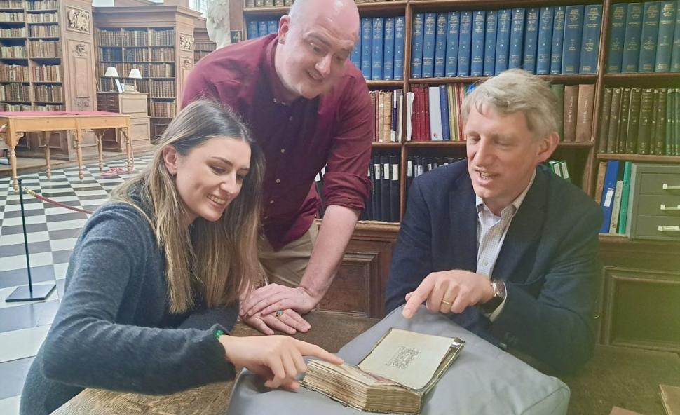 Un mister de 500 de ani care înconjura o carte de rugăciuni a fost elucidat 849300