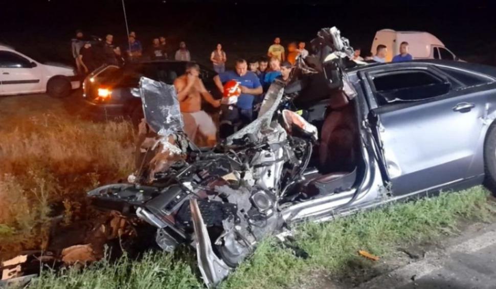 "Lacrimi pentru tinereţea voastră" | Ea este Flori, adolescenta care a murit alături de tatăl său, sub ochii îngroziţi ai mamei, în accidentul de la Buzău 849514