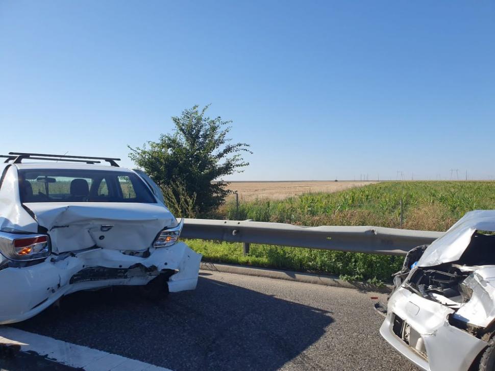 Coadă de maşini de cinci kilometri în drumul spre mare. Trei accidente rutiere au avut loc pe A2 spre Constanţa 849450