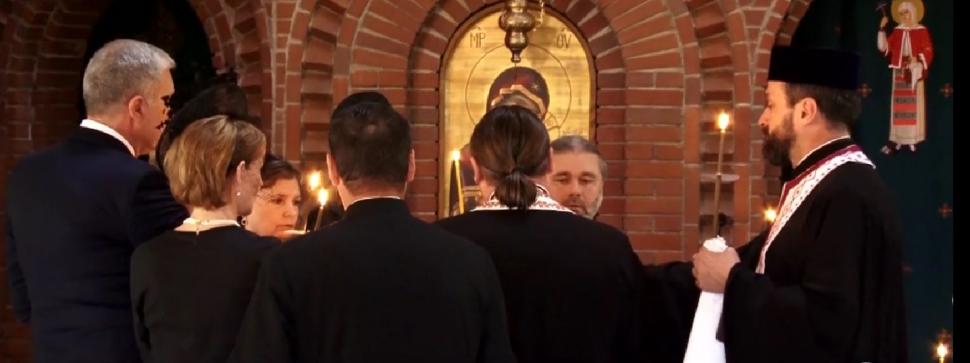 Familia Regală, la slujba de şapte ani în memoria Reginei Ana. Imagini emoţionante de la ceremonia de pomenire 849545