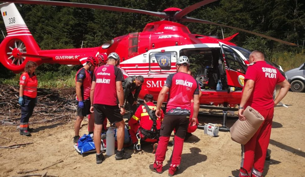 Copil mușcat de viperă în Valea Cernei. A fost alertat elicopterul SMURD