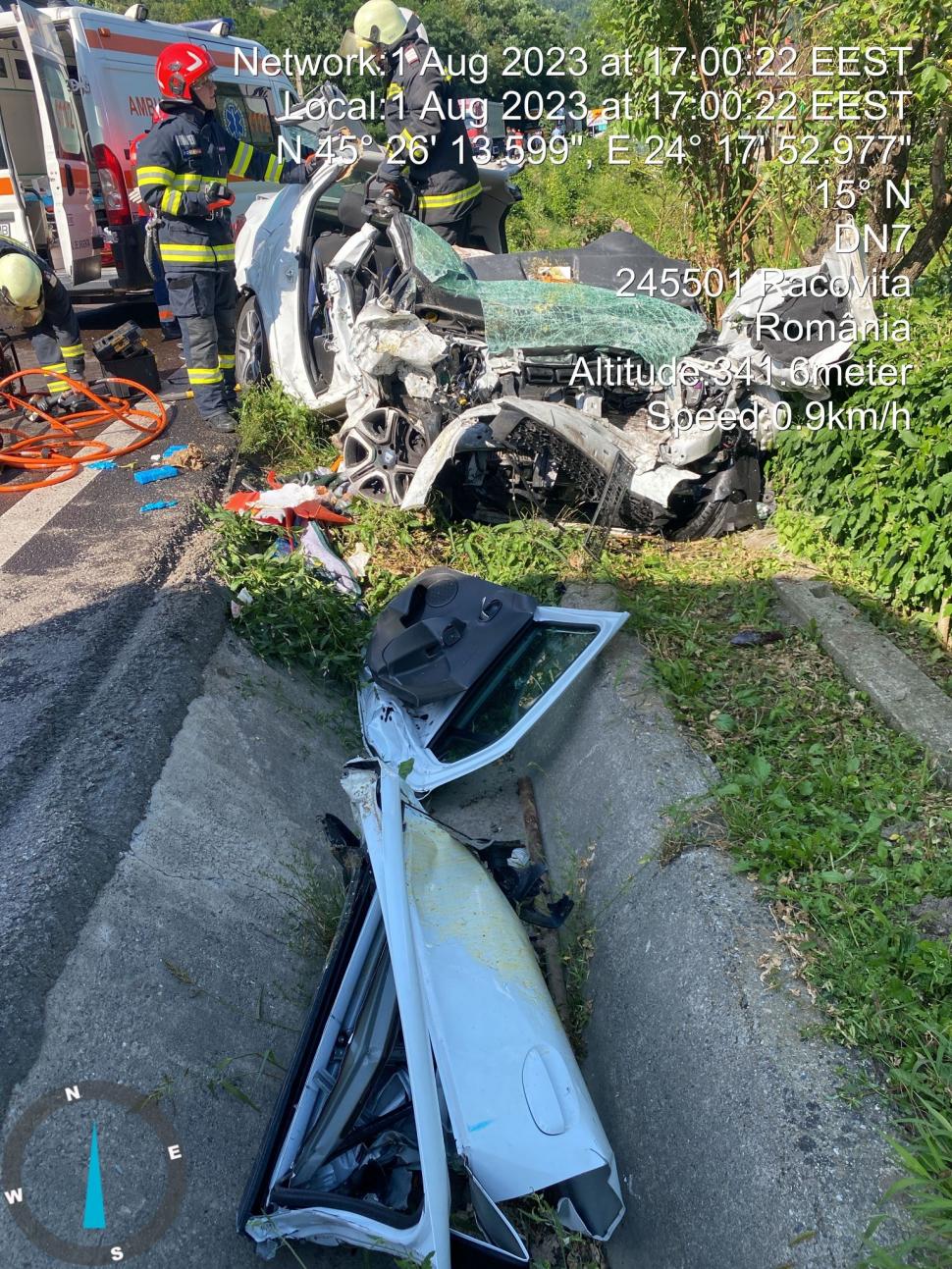 Accident mortal pe Valea Oltului. O mașină și un autocamion au intrat în coliziune. Circulația este oprită pe ambele sensuri pe DN7 850027