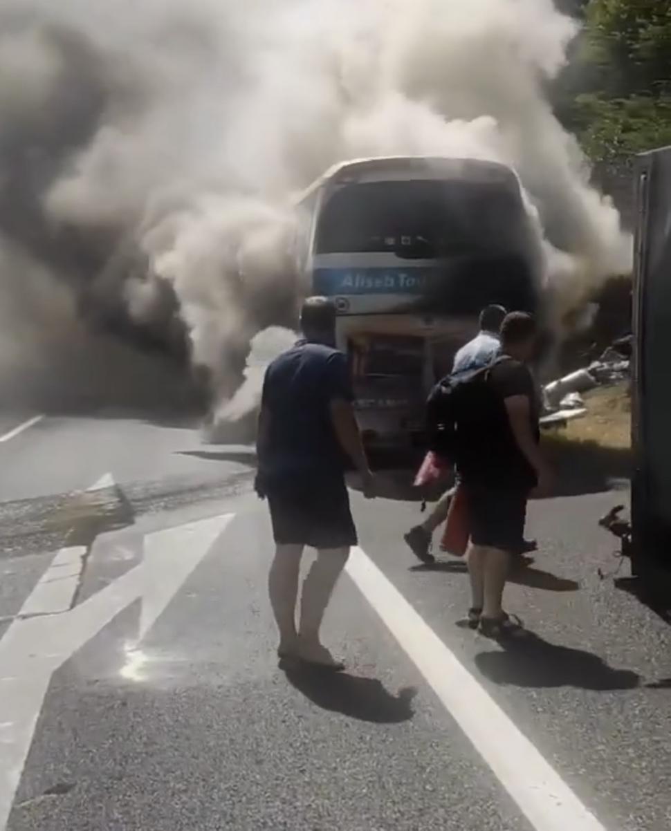 Un autocar cu 60 de cetățeni moldoveni și români, a luat foc pe autostrada de centură a Vienei 850032
