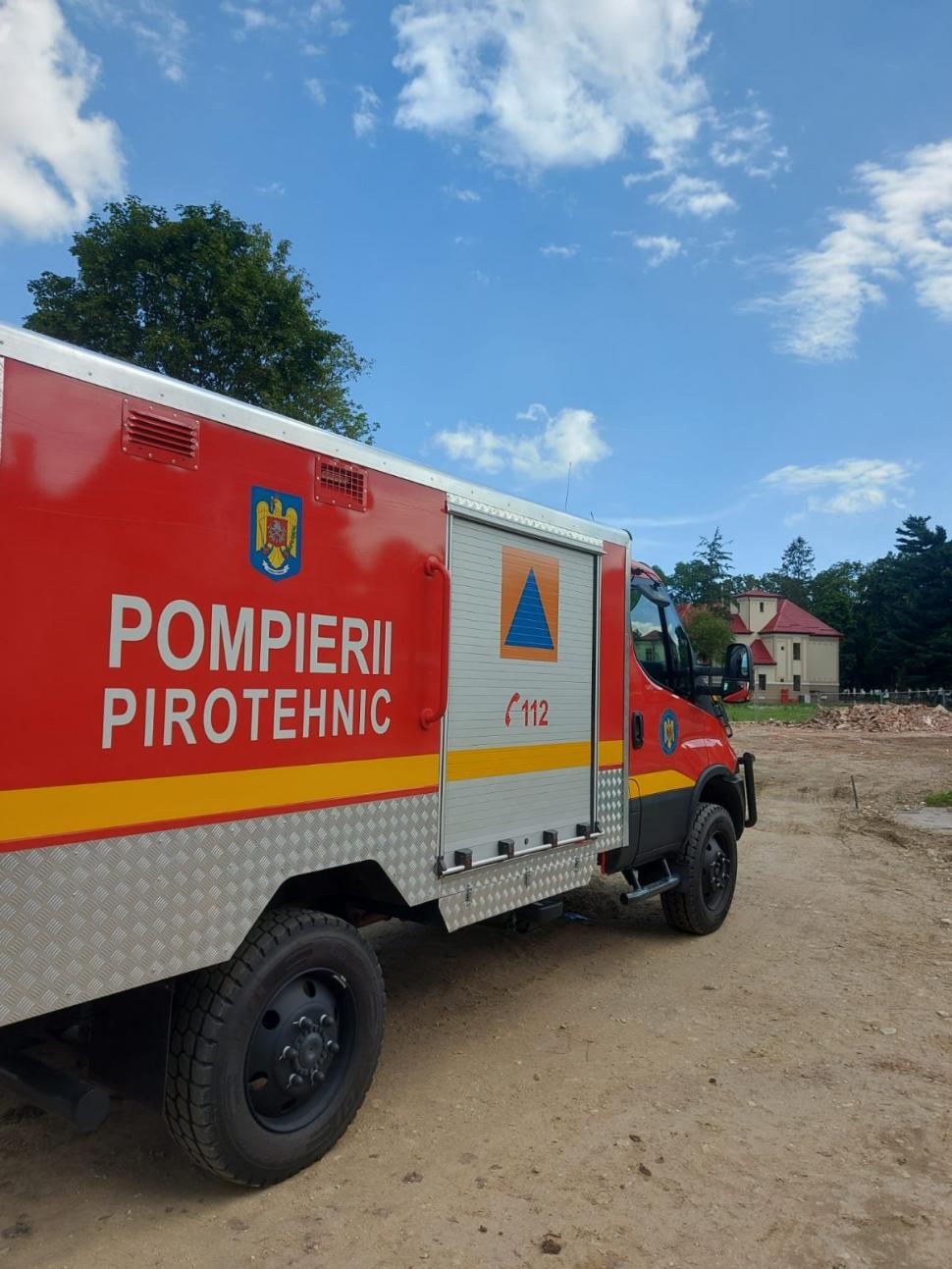Proiectil exploziv găsit în curtea Spitalului de Psihiatrie din Sibiu. Pirotehniștii au intervenit de urgență 850079