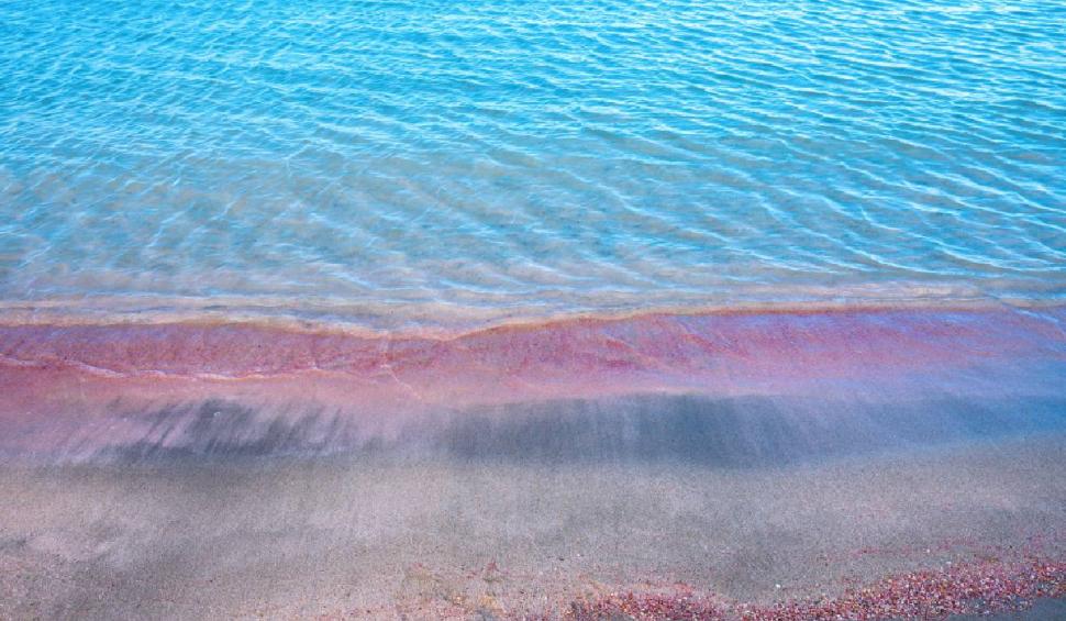 Plaja ruptă din basme, cu nisip roz, din Grecia. Destinația perfectă pentru poze, în concediu 850162