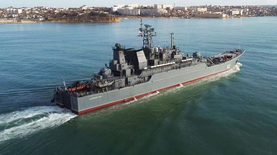 Ucrainenii au lovit o mare navă a rușilor, vineri dimineața: ”A suferit avarii grave!”