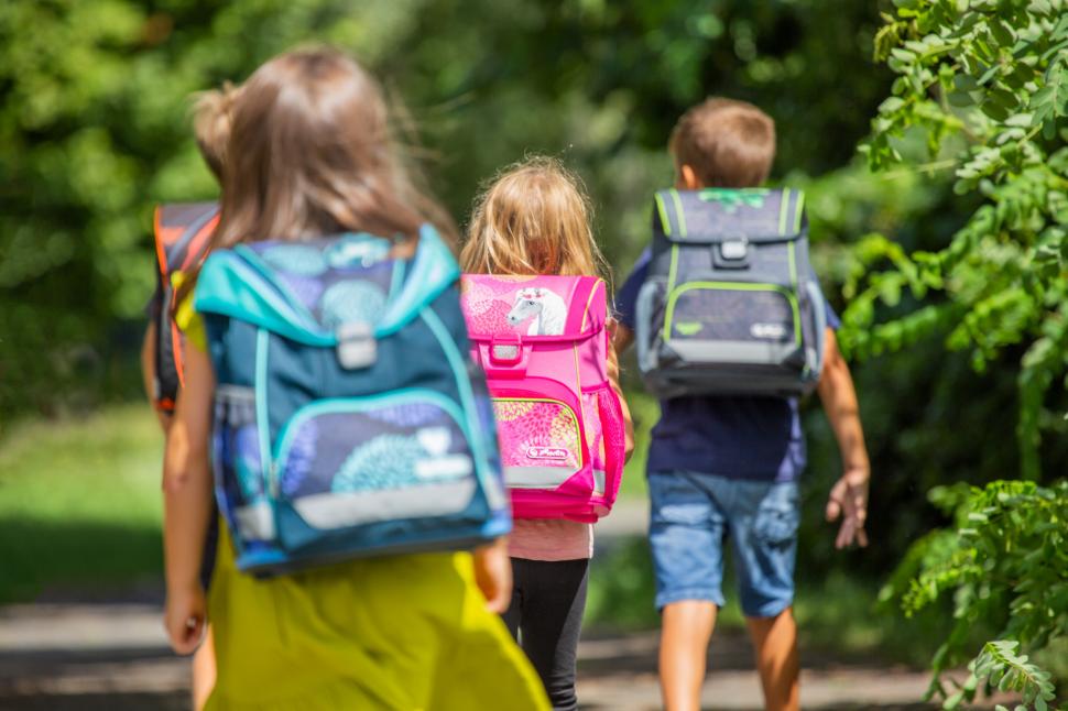 Rechizite școlare de care orice copil are nevoie la începutul școlii 850949