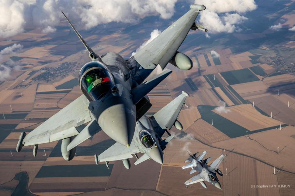 "Black Sea Air Show" a cucerit litoralul! Cel mai mare spectacol aviatic s-a desfăşurat pe Aeroportul Mihail Kogălniceanu 850706