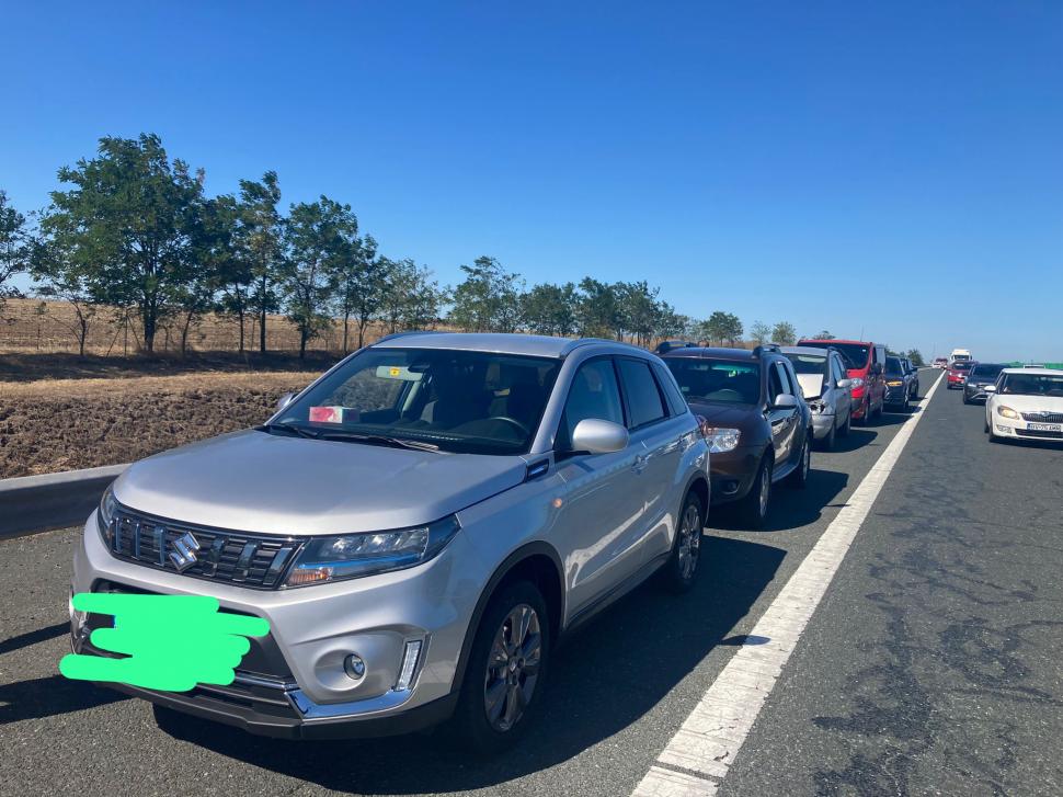 Carambol cu zece mașini pe autostrada A4, în Constanța! 18 adulți și patru copii sunt implicați în accident 850936