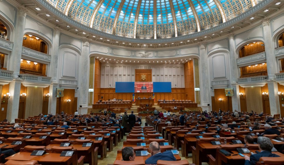 Parlamentarii revin la lucru. Legi importante, de care depind miliarde de euro, așteaptă să fie dezbătute și votate