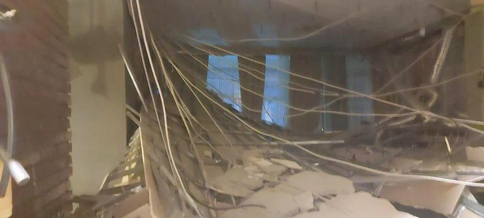 "Am crezut că e cutremur. Toţi îşi strigau copiii": Tavan prăbuşit peste oameni, la o petrecere de majorat, într-un restaurant luxos din Băile Herculane 851265