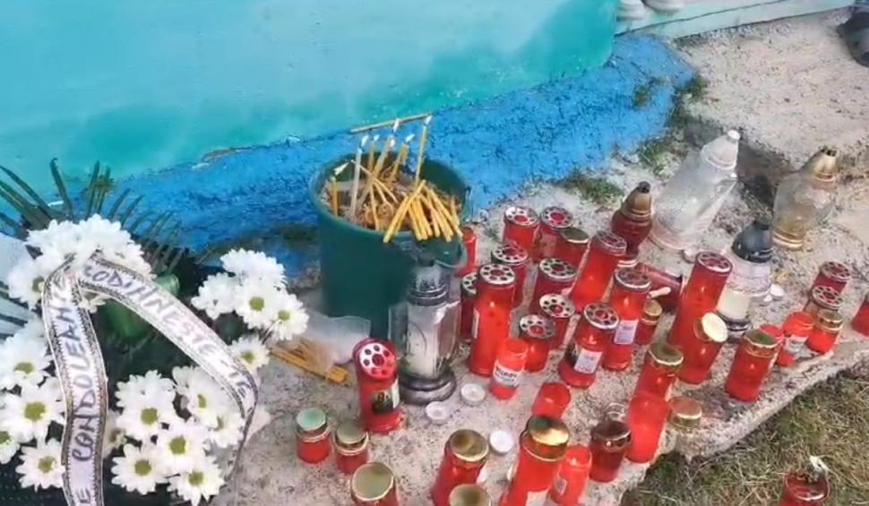 Alina a fost înmormântată în rochie de mireasă. Tot satul a plâns pentru fata omorâtă de cea mai bună prietenă 851594