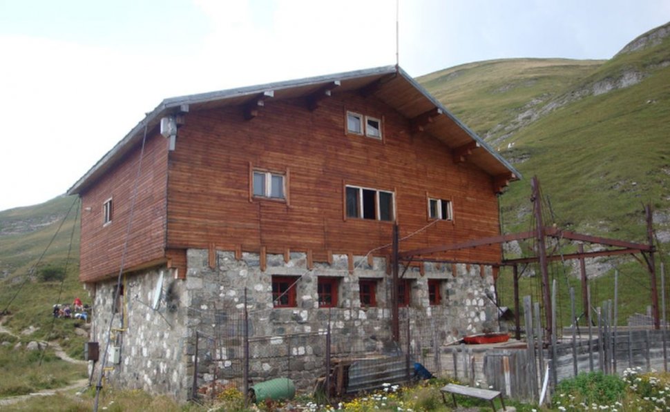 S-a redeschis cabana Caraiman din Munții Bucegi. Anunțul proprietarului 