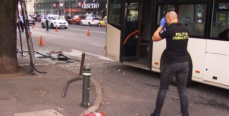 Accident grav cu un autobuz STB, pe Calea Dorobanţi din Bucureşti. Şoferul STB şi trei pasageri au ajuns la spital 851718