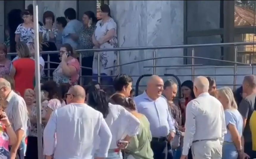 "A venit bomboana de pe colivă cu această ordonanță": Proteste ale angajaţilor de la Finanţe, în mai multe judeţe din ţară 851733