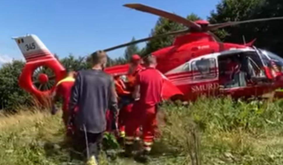 Accident grav în Maramureș: O mașină de teren a căzut într-o râpă | A fost chemat elicopterul SMURD 851869