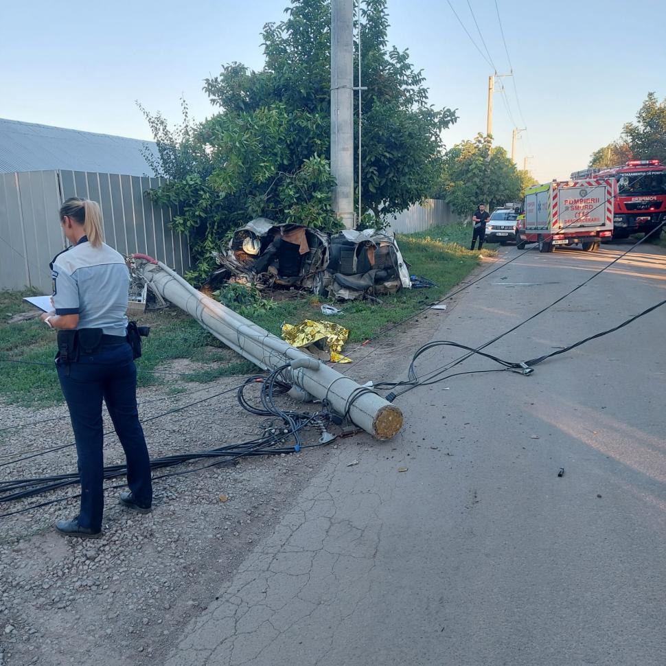 Familii distruse, după ce doi adolescenți s-au urcat în maşină cu prietenul lor fără permis, în Galaţi 851970