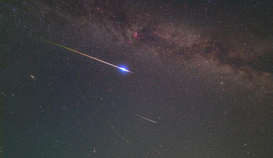 Imagini spectaculoase cu Perseidele vizibile pe cerul României 851977