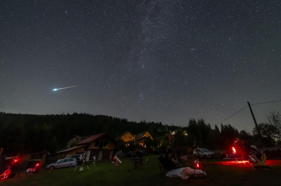 Imagini spectaculoase cu Perseidele vizibile pe cerul României 851984