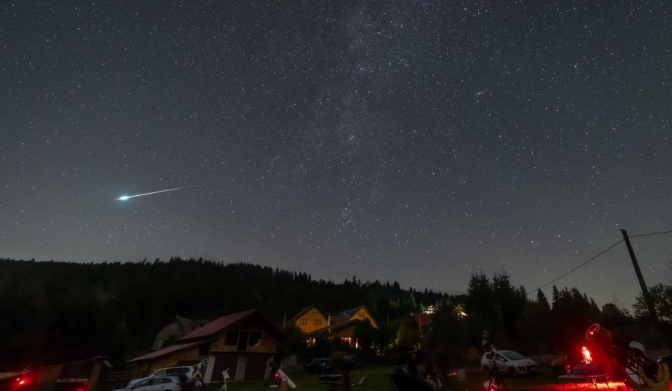 Imagini spectaculoase cu Perseidele vizibile pe cerul României