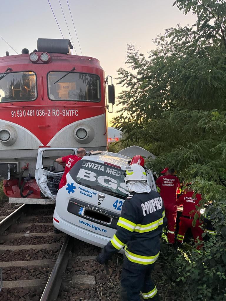 Accident mortal pe calea ferată în Gorj. O mașină a fost spulberată de tren 851993