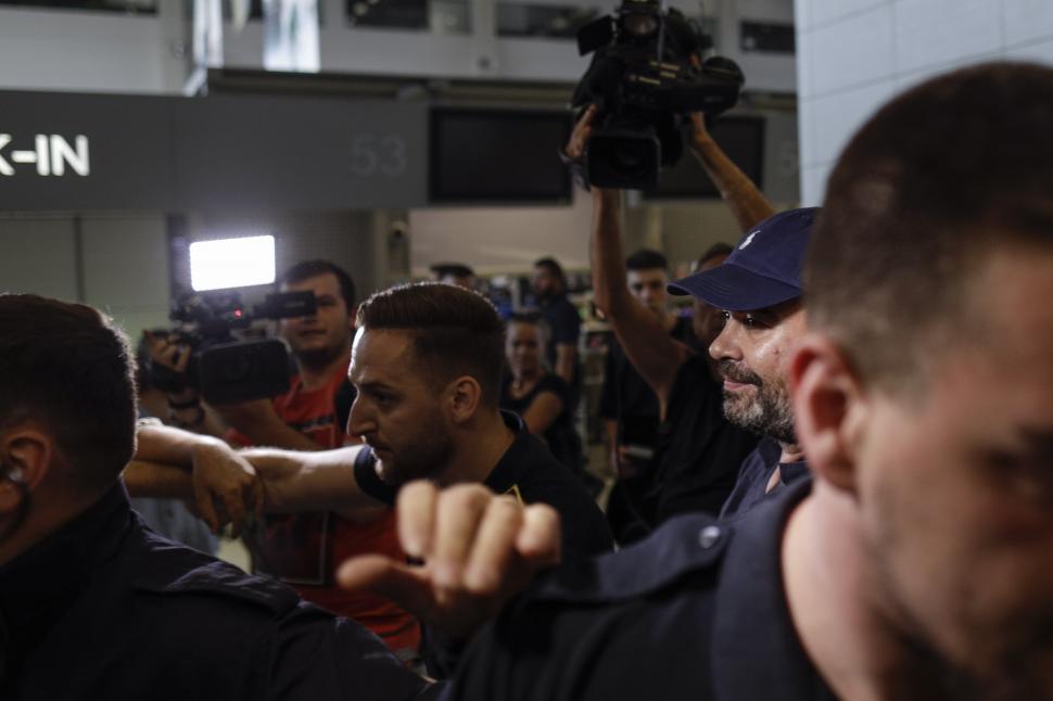 Darius Vâlcov, adus în România. Are o pedeapsă de 6 ani de închisoare 852091