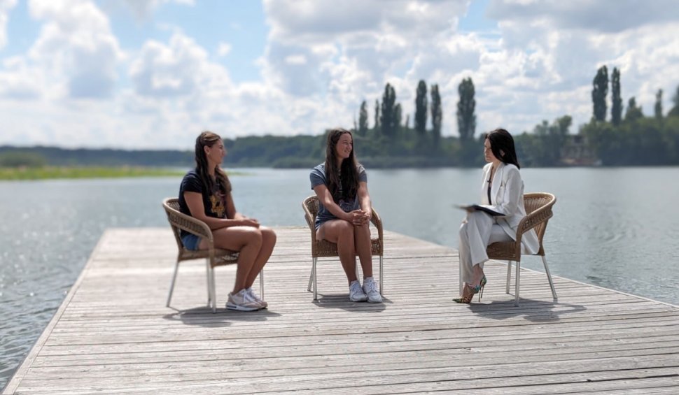 Simona Radiş şi Ancuţa Bodnar, canotoarele de aur ale României, lecţie de succes pe lacul Snagov