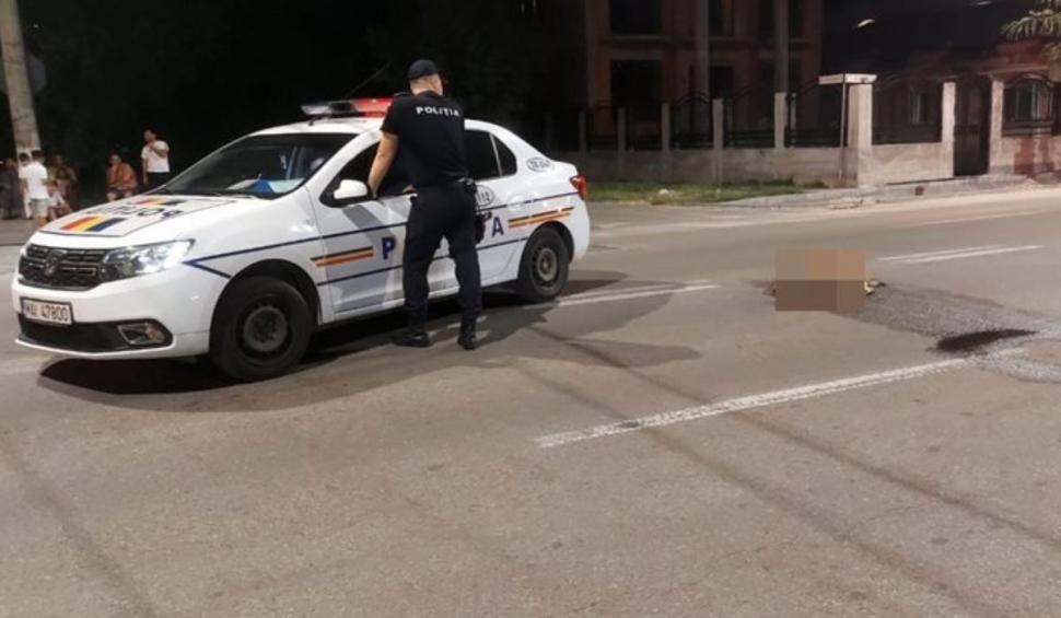 Un câine lovit de o maşină a fost îngrijit de poliţiştii din Alexandria până a venit ambulanţa 852183