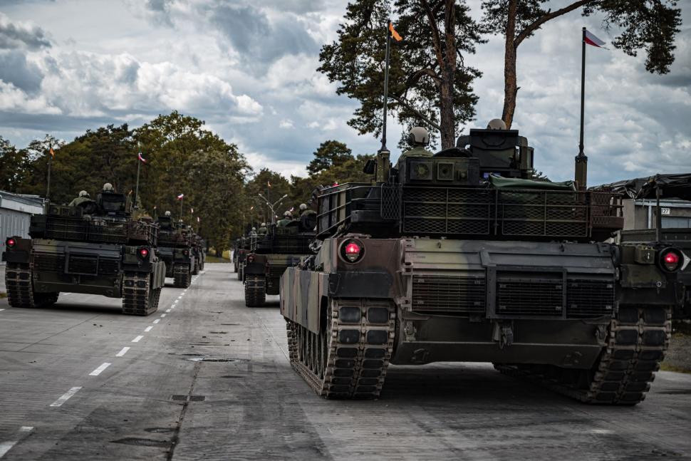 Cu mercenarii Wagner la graniță, Polonia trimite pe străzile din Varșovia mii de militari, tancuri și baterii PATRIOT 852163