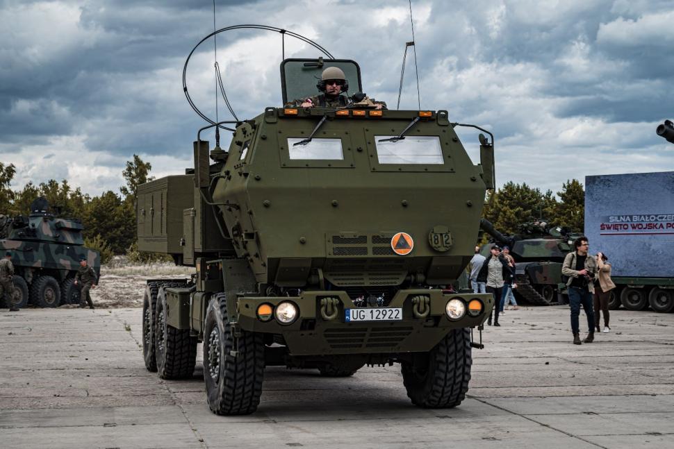 Cu mercenarii Wagner la graniță, Polonia trimite pe străzile din Varșovia mii de militari, tancuri și baterii PATRIOT 852164