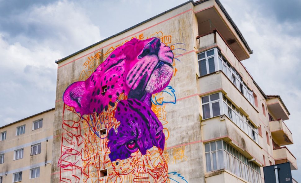 Artă stradală în Sibiu. Opera "Urletul furtunii", realizată pe fațada mucegăită a unui bloc, a devenit una dintre cele mai apreciate picturi murale din lume
