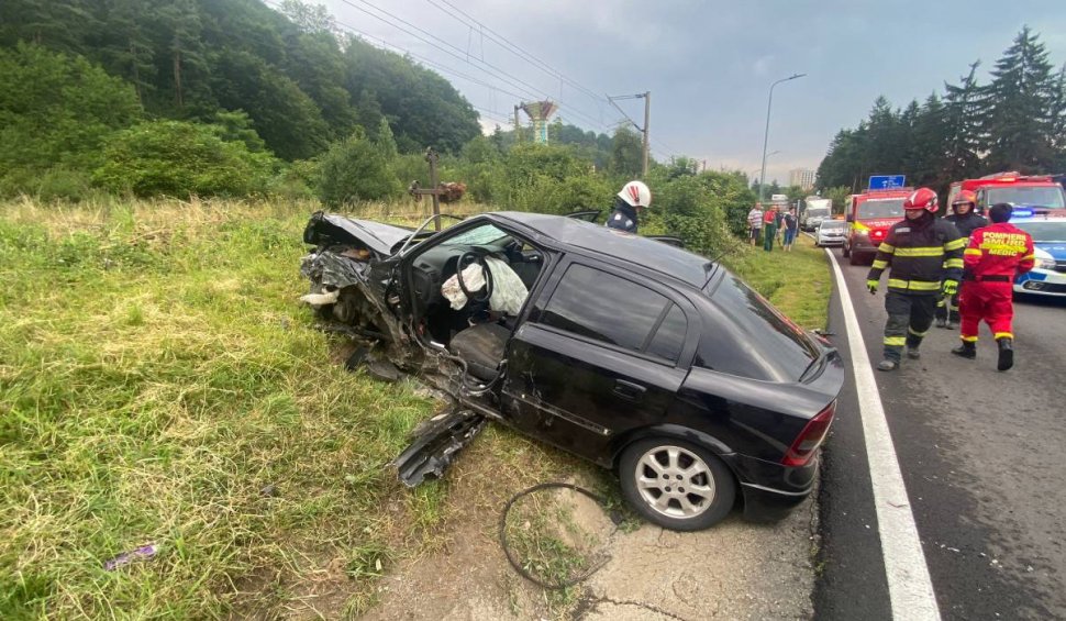 Grav accident rutier la intrare în Brașov | Patru persoane au fost rănite, între care una este încarcerată