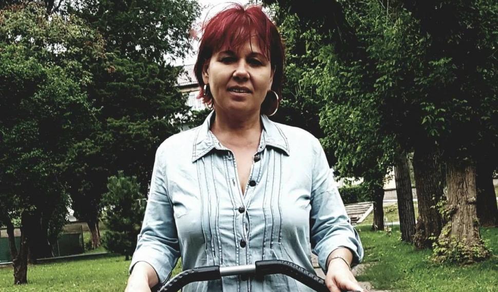 Ea este Alessia, femeia care şi-a găsit sfârşitul sub un tramvai din Arad, pentru că nu a vrut să îşi abandoneze fiica aflată într-un scaun cu rotile 852390