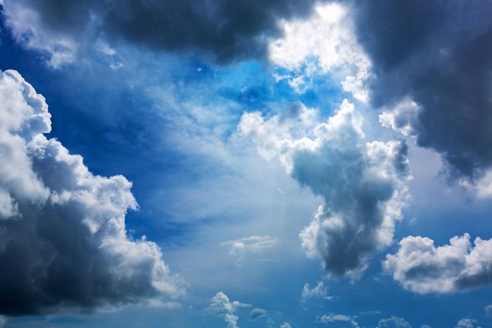 Avertizare meteo ANM de vreme severă imediată. Localităţile afectate de fenomene extreme