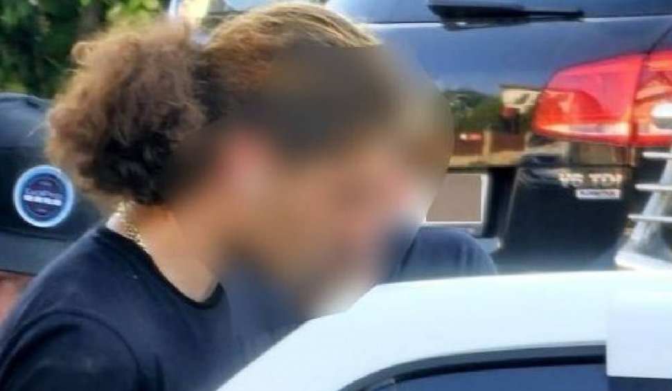 Șoferul de 19 ani, care a spulberat opt oameni la 2 Mai, își vindea hainele de firmă pentru droguri