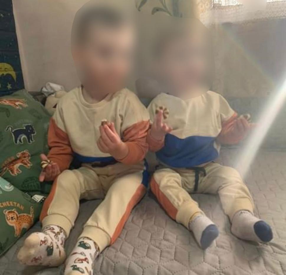 "N-am vrut să le fac nimic rău!" | O mamă s-a aruncat împreună cu cei doi copii de la etajul unui motel din Botoşani. Unul dintre copii a murit 853284