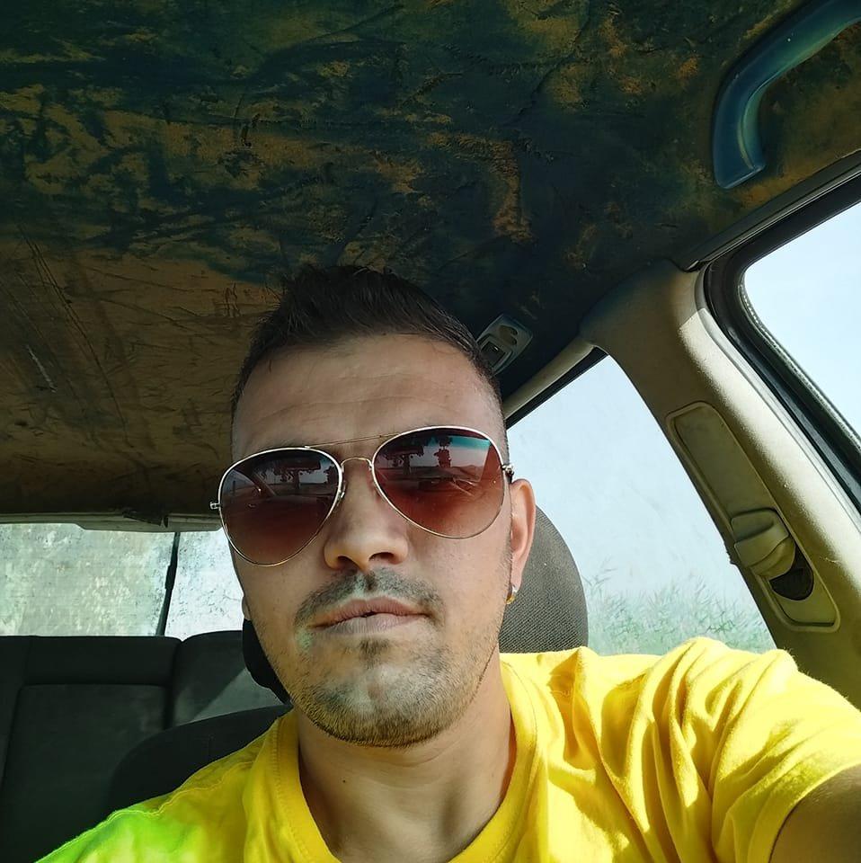 "Veniţi repede! Iubita mea a murit!". Un român a sunat la 112 şi a anunţat că iubita lui a murit, iar poliţiştii l-au încătuşat după ce i-au aflat secretul 853570