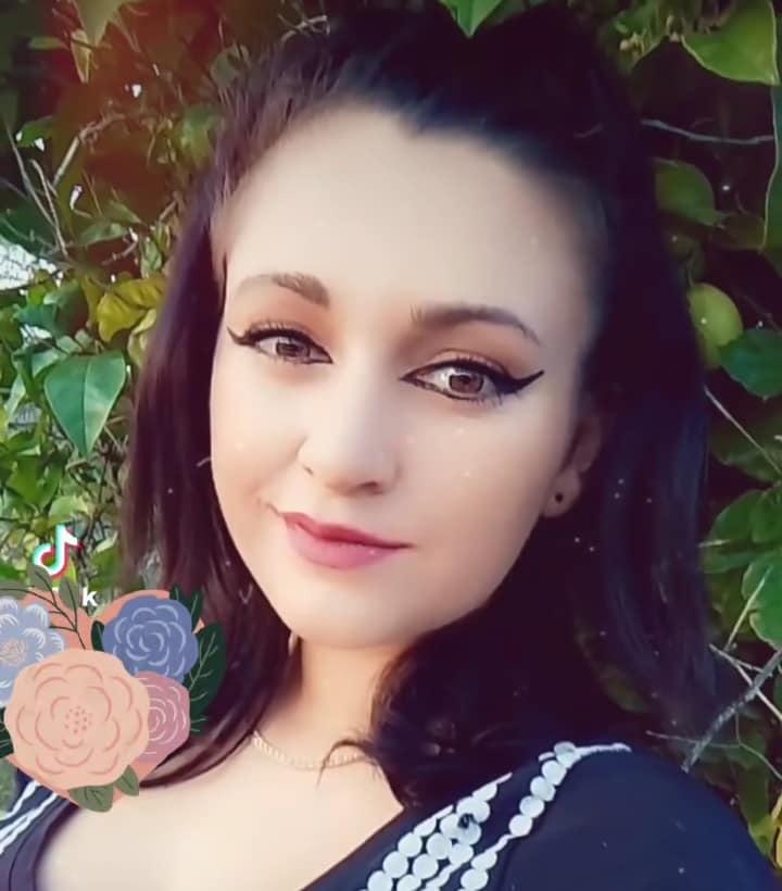 "Veniţi repede! Iubita mea a murit!". Un român a sunat la 112 şi a anunţat că iubita lui a murit, iar poliţiştii l-au încătuşat după ce i-au aflat secretul 853574