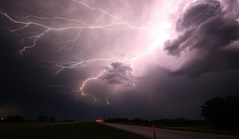 Alertă meteo imediată de ploi torențiale, vijelii și grindină! Lista localităților afectate