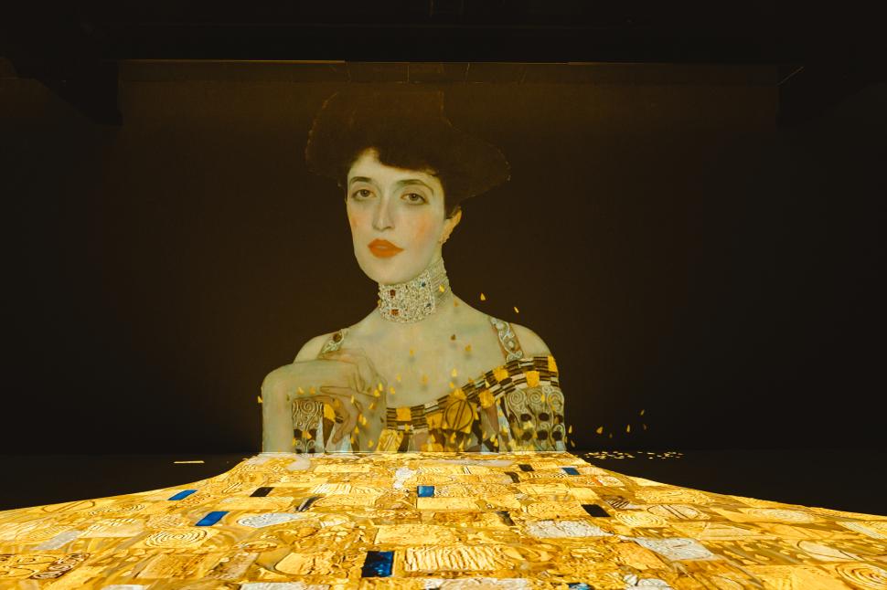 Imagini spectaculoase de la primul muzeu imersiv din România, gata să îşi primească vizitatorii în acest weekend la Bucureşti 853869