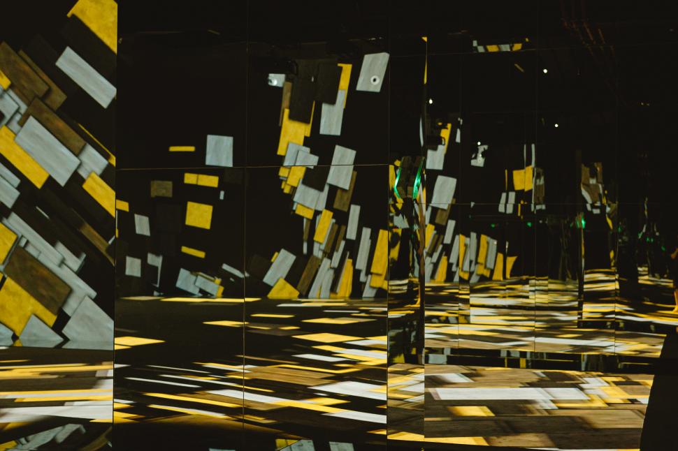 Imagini spectaculoase de la primul muzeu imersiv din România, gata să îşi primească vizitatorii în acest weekend la Bucureşti 853875