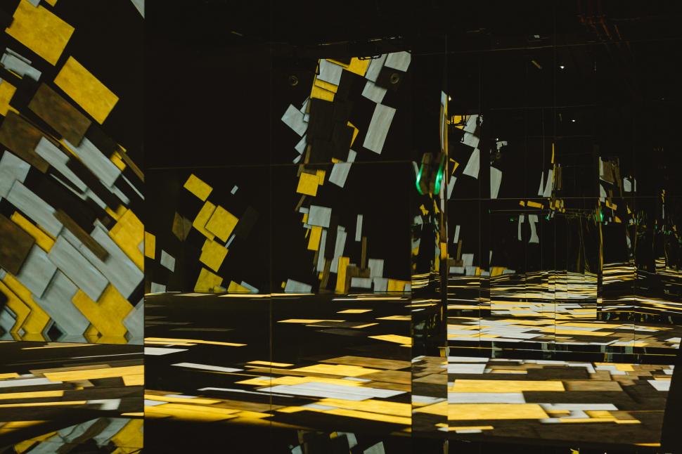 Imagini spectaculoase de la primul muzeu imersiv din România, gata să îşi primească vizitatorii în acest weekend la Bucureşti 853876