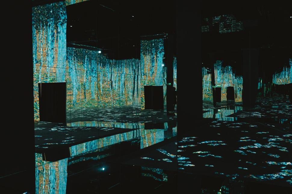 Imagini spectaculoase de la primul muzeu imersiv din România, gata să îşi primească vizitatorii în acest weekend la Bucureşti 853891